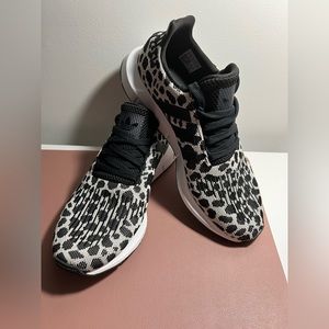 Adidas Swift Run Women’s Running Shoes White Black Leopard BD: 7962